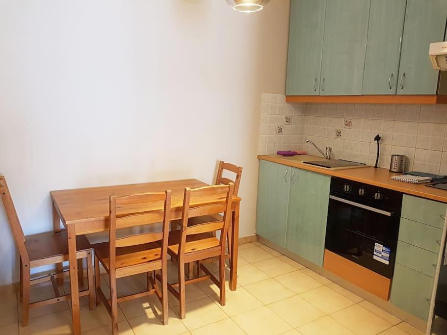 Campus Renovated @ Ilisia Apartment *